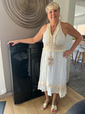 Robe broderie dos nu