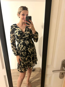 Robe fleurs noires