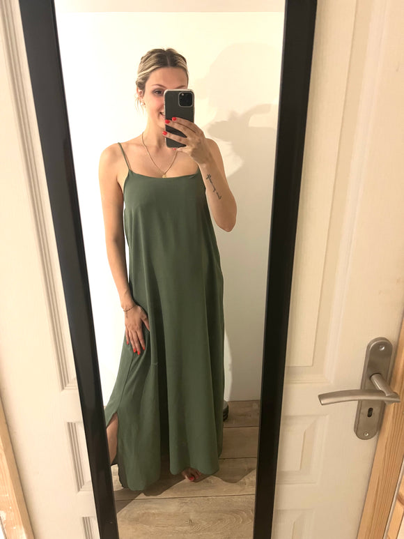 Robe kaki à bretelles