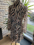 Robe zebre avec ses touches couleur or