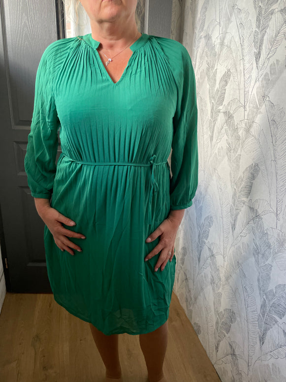 Robe plissée avec manches voiles VERTE